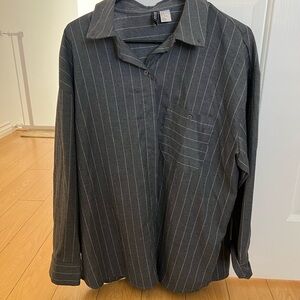 H&M Gray Pinstriped Button Down